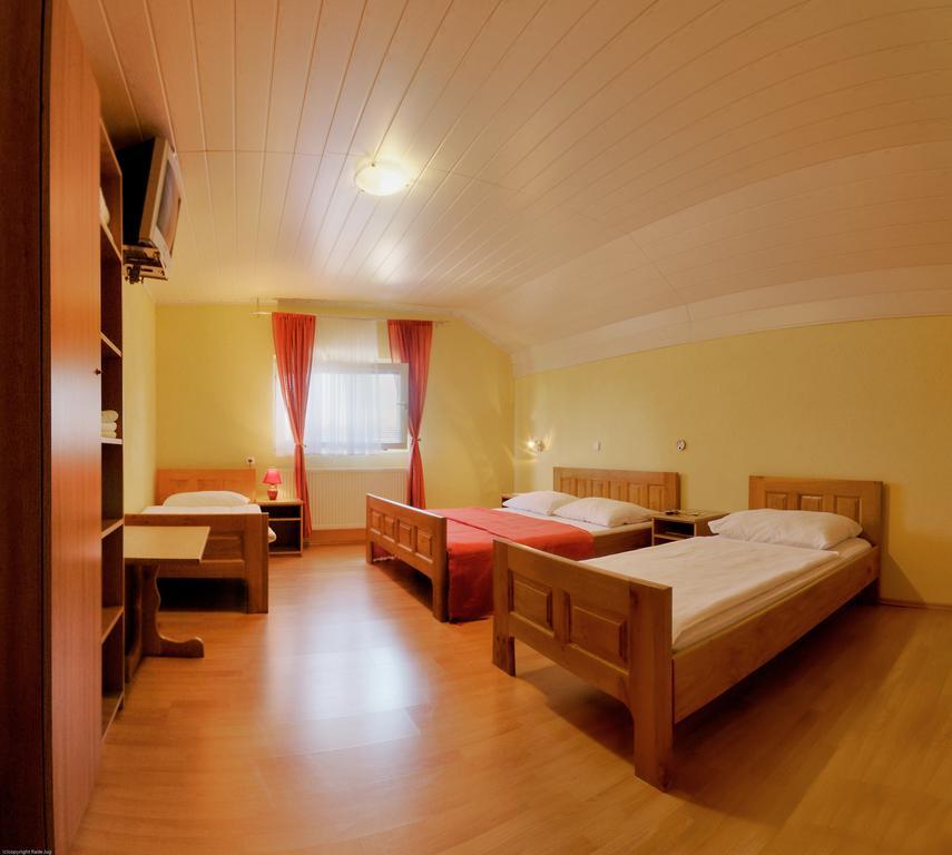 Hotel Ranch Terra Irinovac Pokoj fotografie